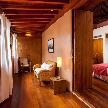 Livvo La Quinta Roja Hotel