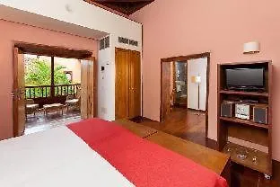 Livvo La Quinta Roja Hotel 4*