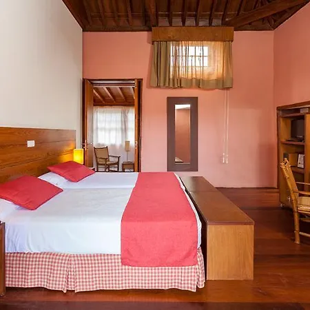 فندق Livvo La Quinta Roja 4*
